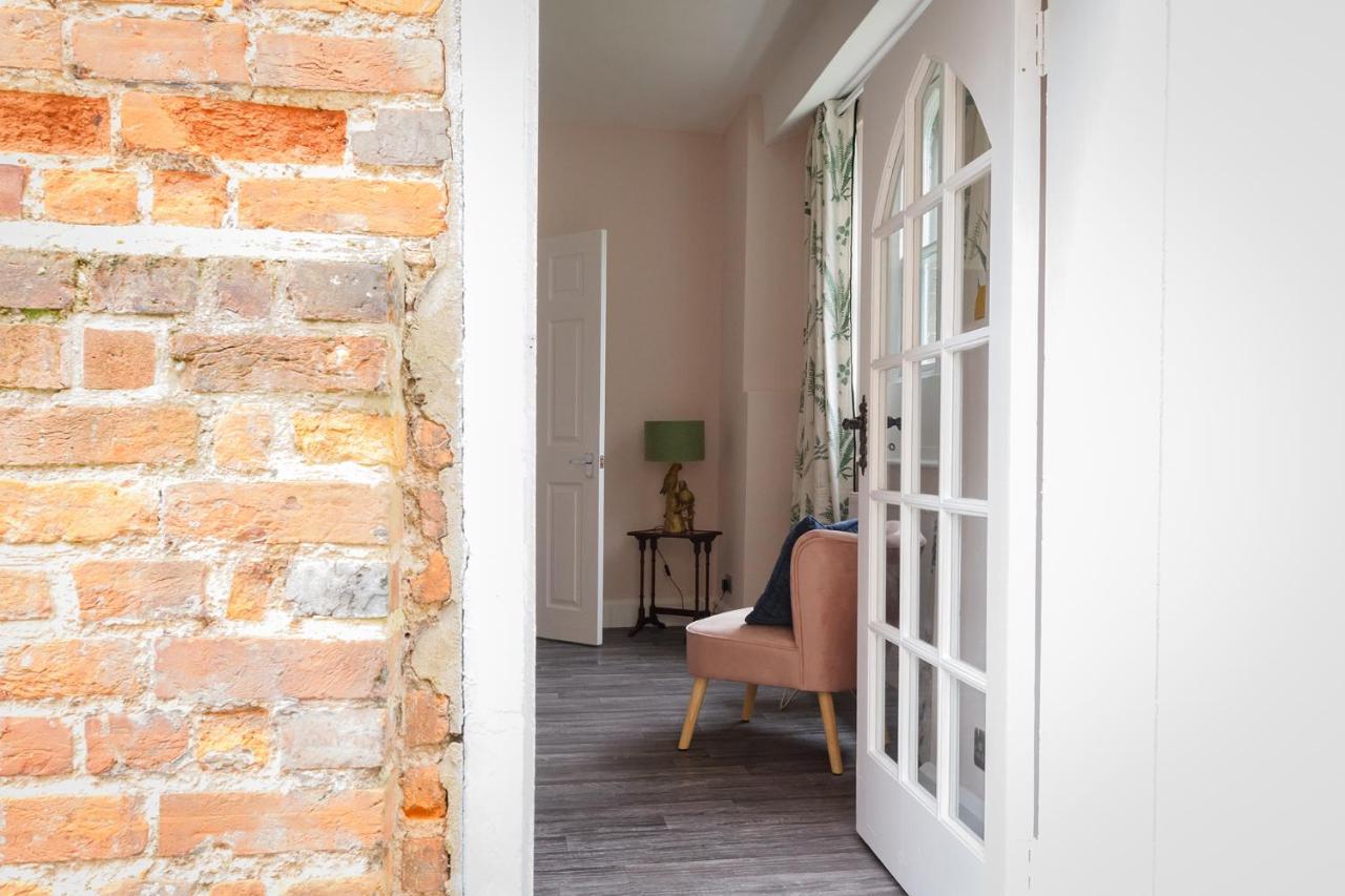 Cloisters Cottage Chichester Esterno foto
